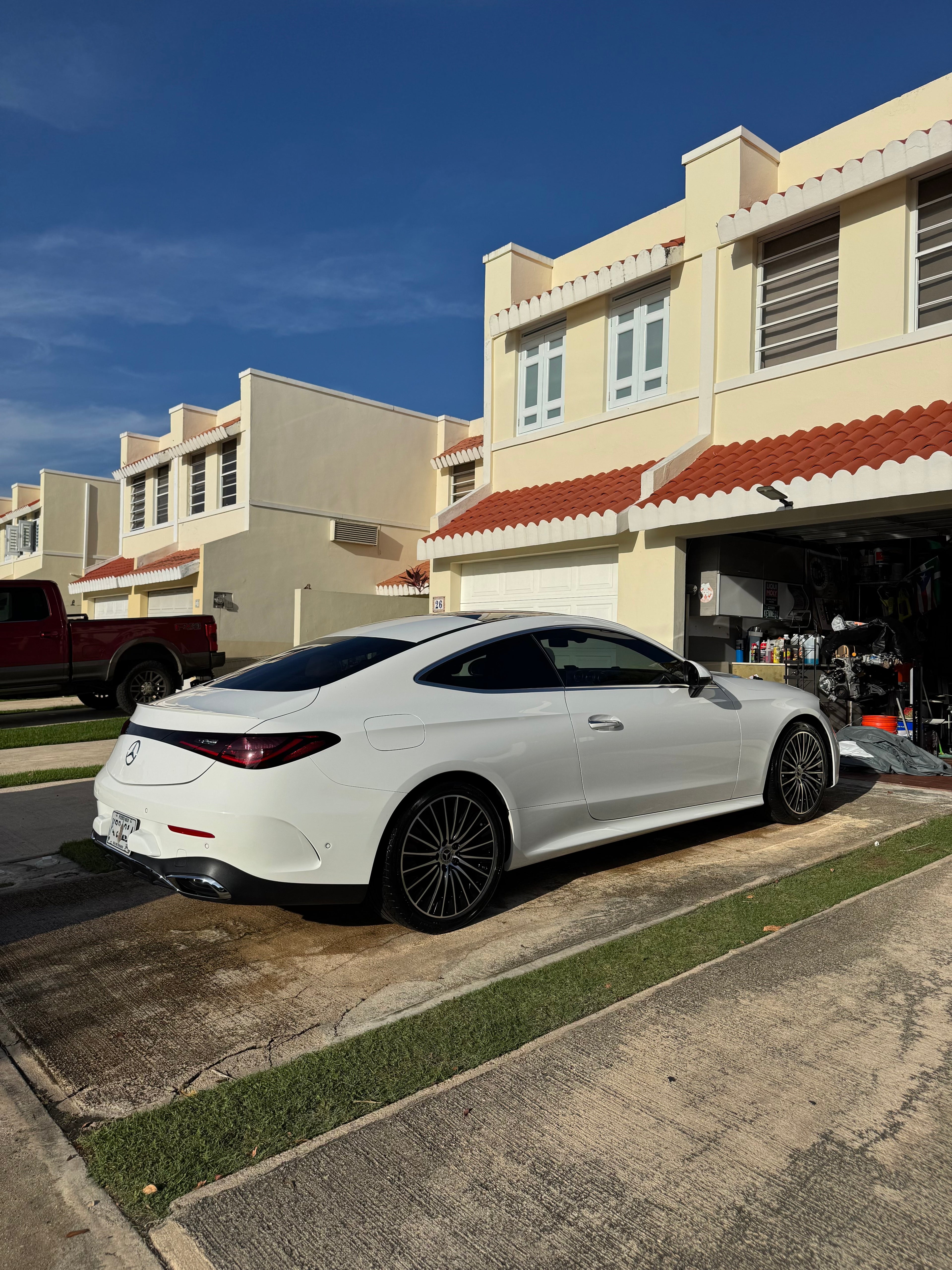 FULL EXTERIOR DETAIL